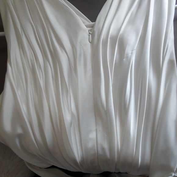 Vera Wang Lavender Twisted Halter Gown - Picture 5 of 6